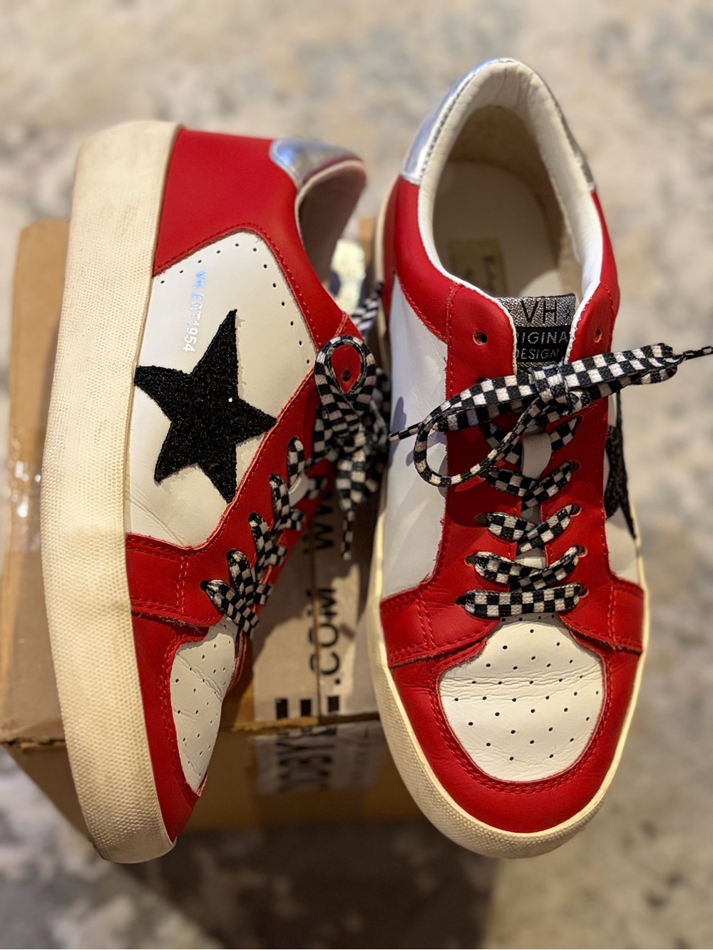 Vintage Havana Red, White & Black Star Low-Top Sneakers